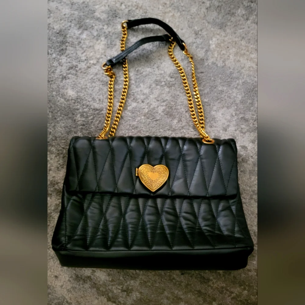 Betsey Johnson Locket to Me Shoulder Bag - Picture 1 of 8